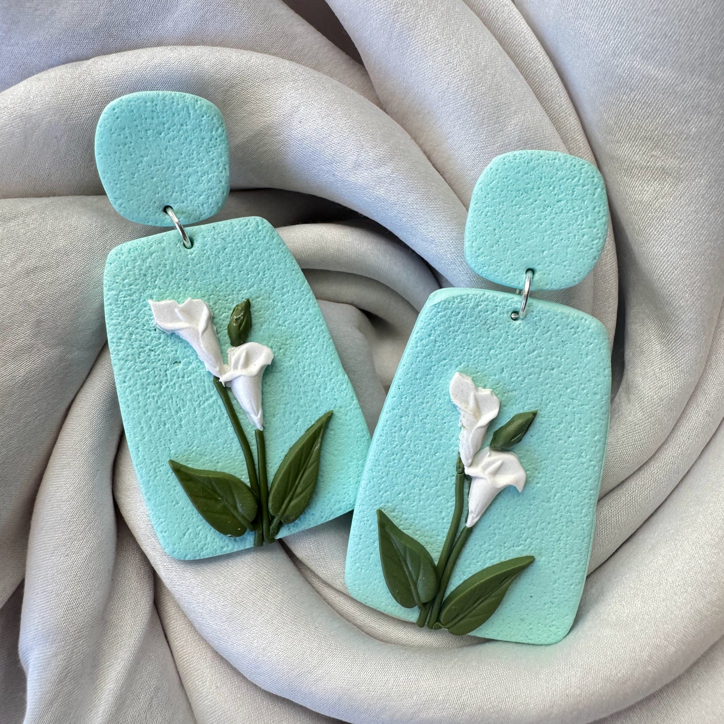 Light Blue Lilly Earrings