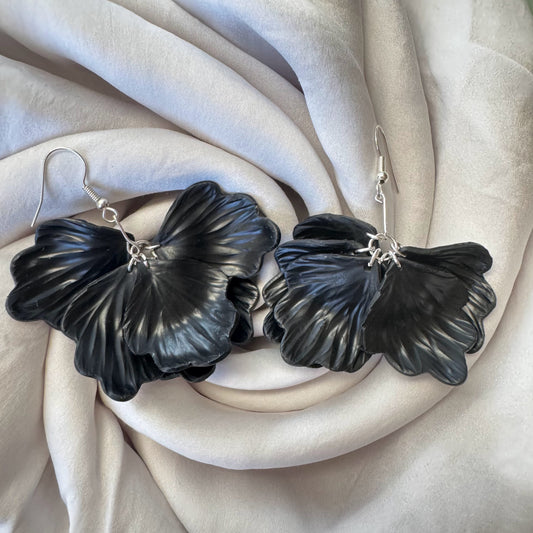 Black Small Petal Earrings