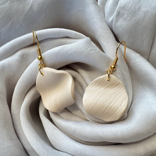 Ivory Wavy Earrings