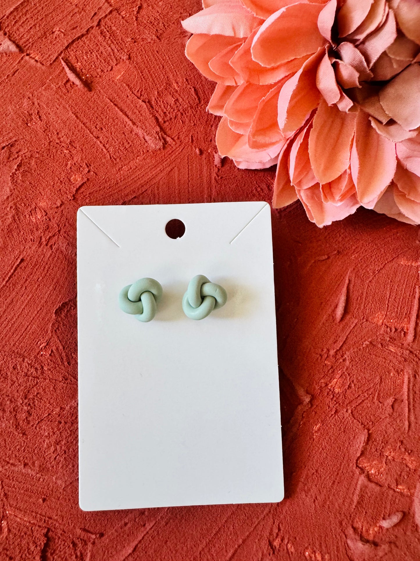 Knotted Studs