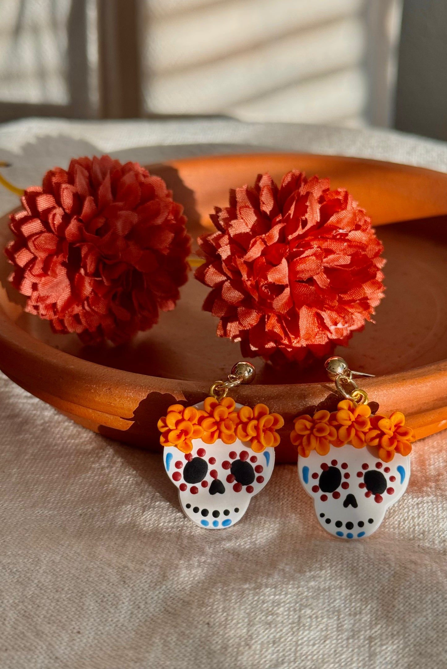 Calavera con Cempasuchil